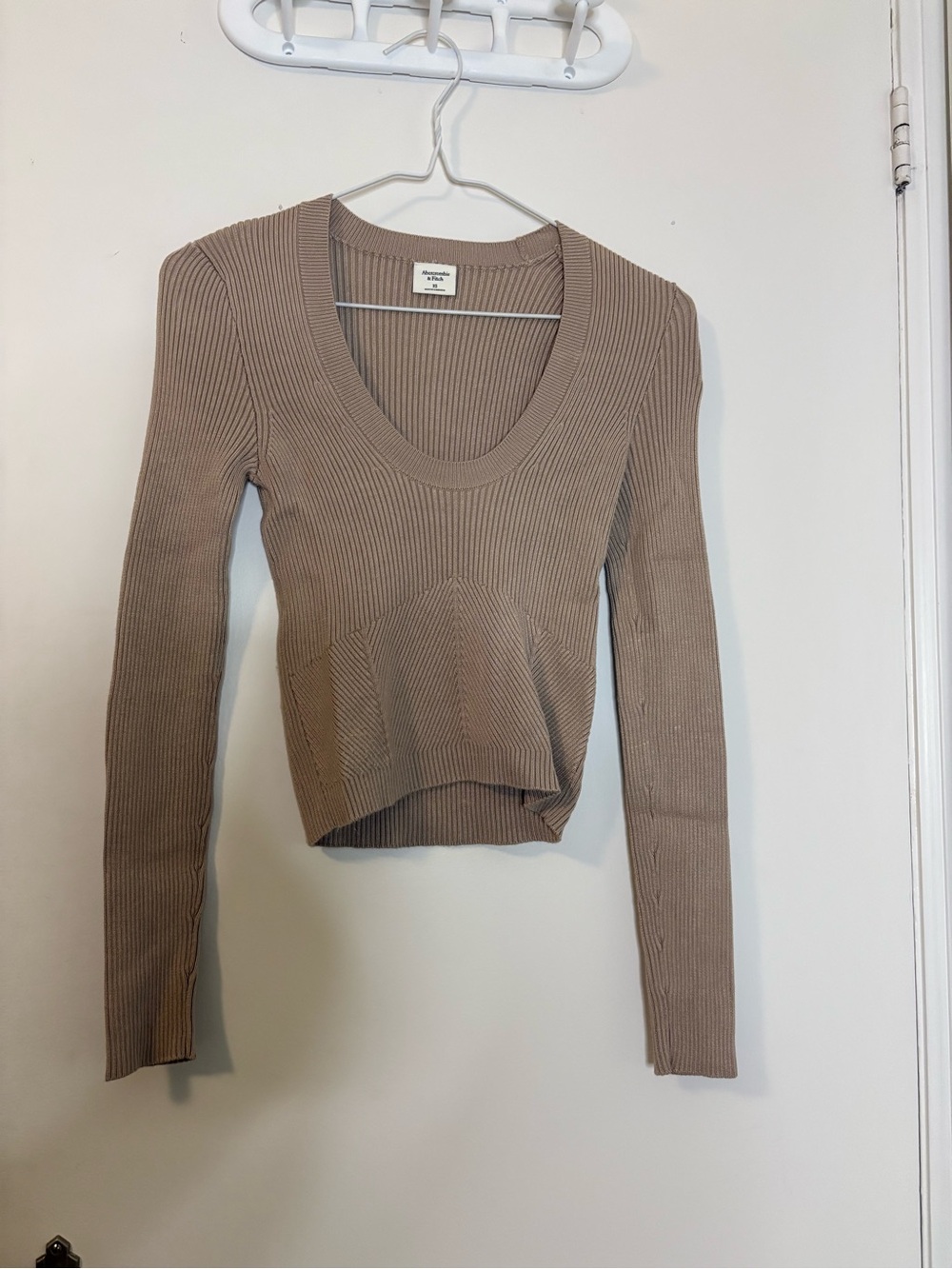 Abercrombie & Fitch Ribbed Scoop Neck Top - Taupe